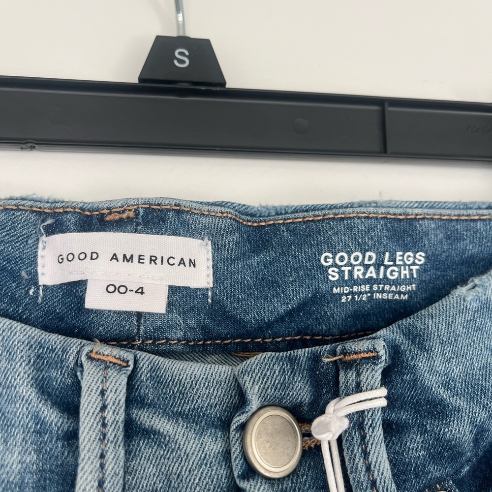 Good American Straight Leg Jeans in Medium Blue Wash - Picture 3 of 6